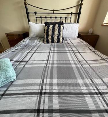 Bracknell Casa | Beautiful very large double bedroom