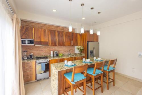 Centro de Puerto Vallarta Apartamento | Beautiful View in Gringo Gulch 303