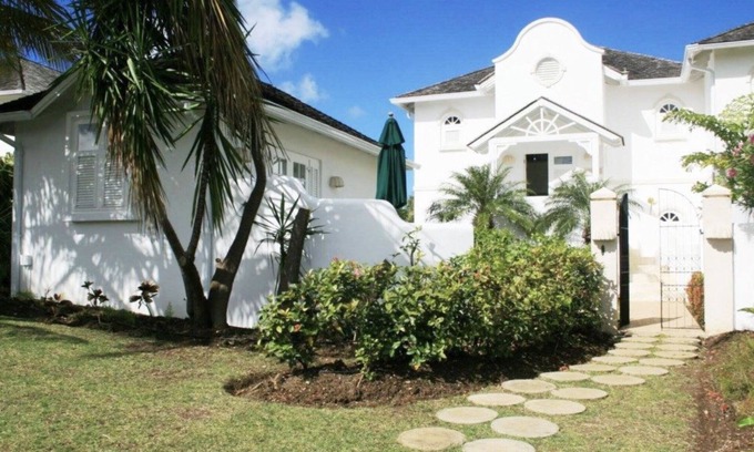 Mount Standfast Casa | Beautiful villa with cottage, private plunge pool and stunning sea views