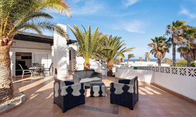 Poris de Abona Chalet De Esquí | Increíble 'Villa Duque Poris' con vistas al mar, piscina, jardín y Wi-Fi