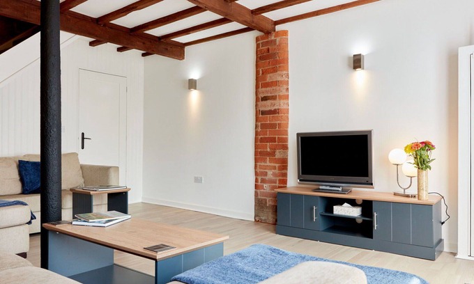 Dalbury Lees Casa | Maravillosa casa de vacaciones para 4 personas con jacuzzi, WIFI, TV y aparcamiento