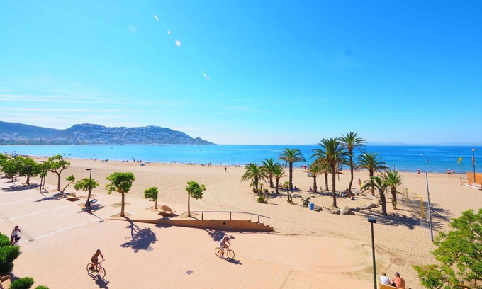 El Mas Bosca Casa | Beautiful villa for 4 people with WIFI, TV, patio and parking