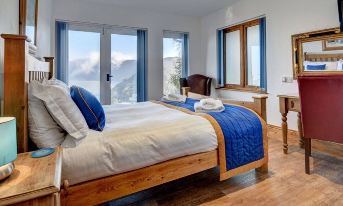 Lynton Villa | Estupenda casa de vacaciones para 4 personas con TV, patio y aparcamiento