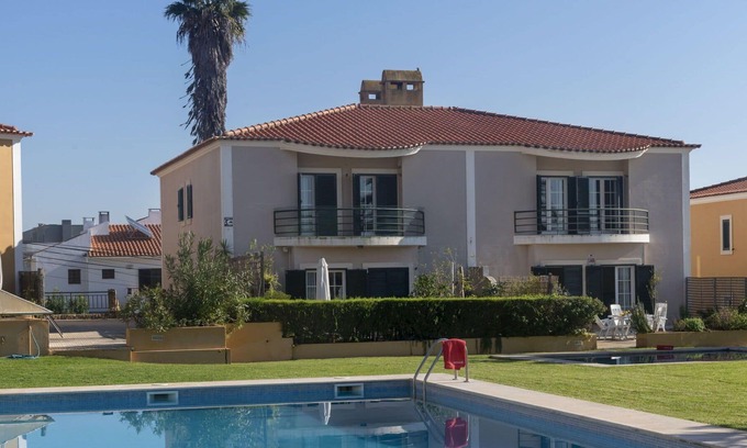 Cobre Casa | Beautiful villa for 6 guests with WIFI, pool, TV and balcony