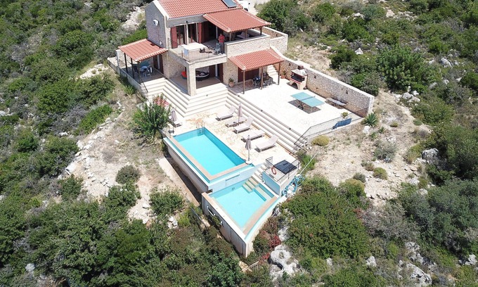 Kateleios Villa | Hermosa Villa en cabecera propia, hermosa playa, 2 piscinas