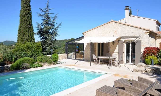 Methamis Casa | Hermosa villa en un pequeño pueblo idílico