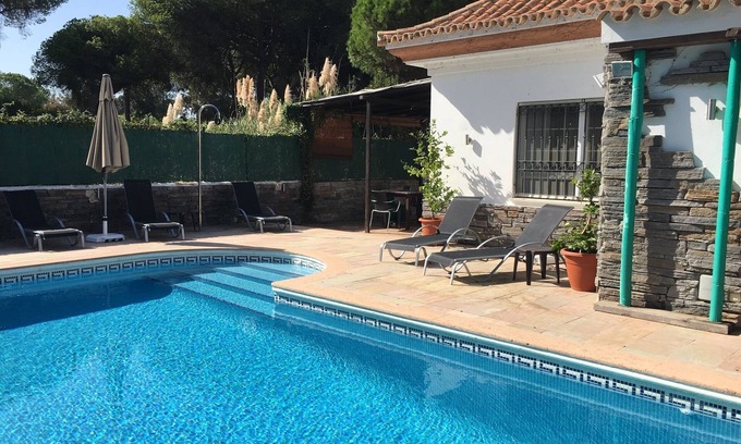 El Portil Villa | Hermosa villa en El Portil, Costa de la Luz, con piscina, a 900 m de la playa