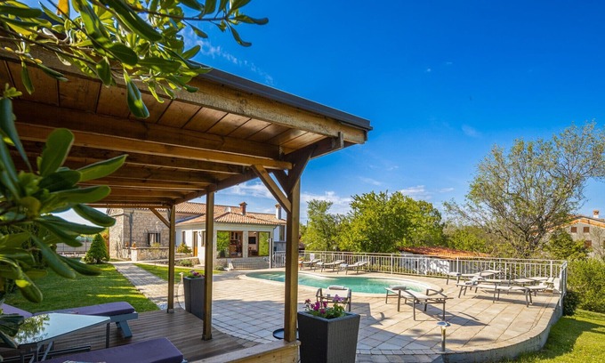 Nedescina Villa | Beautiful Villa Isotta