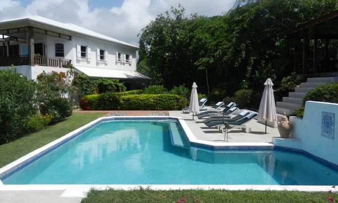 Saint David's Villa | THE VILLA, Granada, Caribe, Villa de lujo, gran piscina, vista al mar.