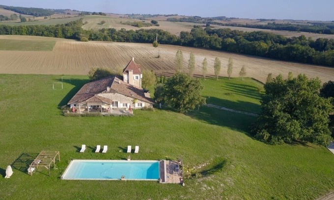 Marsac Villa | Hermosa villa con magnífica piscina, aislada, mejores vistas y todas las instalaciones