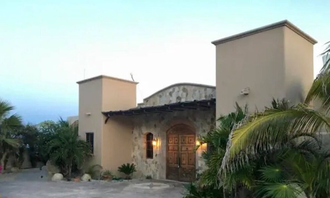 Vinorama Villa | Beautiful Villa, Ocean front