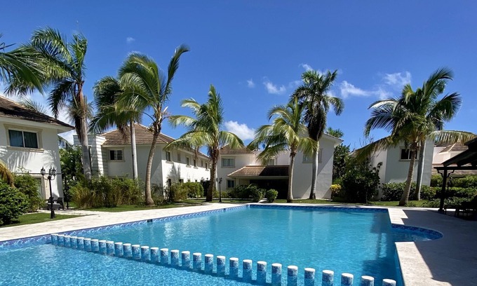Punta Cana Village Casa | Hermosa Villa, Frente al Aeropuerto 36a