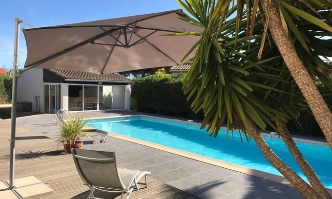 Portiragnes Villa | Villa Signado con gran piscina climatizada de agua de mar a 5 km de la playa