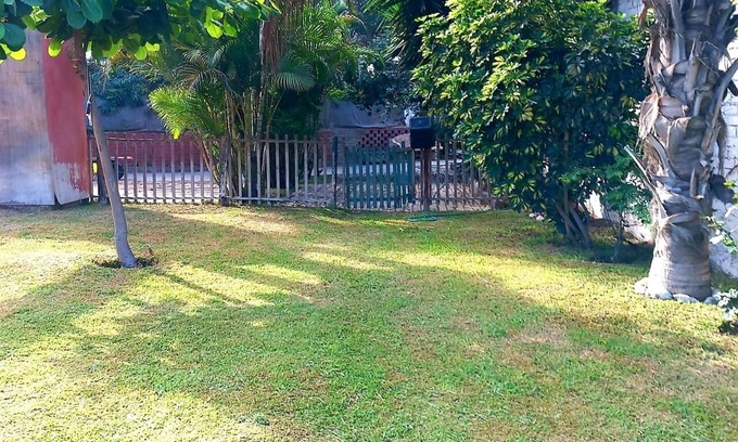 Trujillo Villa | HERMOSA VILLA CON HABITACION PARA 5 PERSONAS , AMPLIOS JARDINES