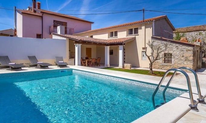 Valtura Casa | Hermosa villa con piscina privada, WiFi