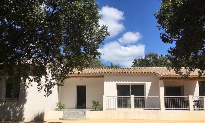 Montaren-et-Saint-Mediers Villa | Very beautiful new villa with swimming pool for 10 people near Uzès.