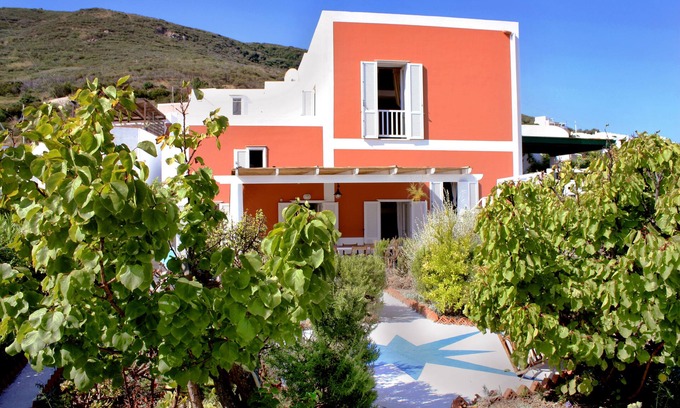 Ponza Villa | Hermosa villa a poca distancia del puerto, cerca de Chiaia di Luna.