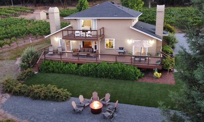 Graton Casa | Beautiful Vineyard Ranch House