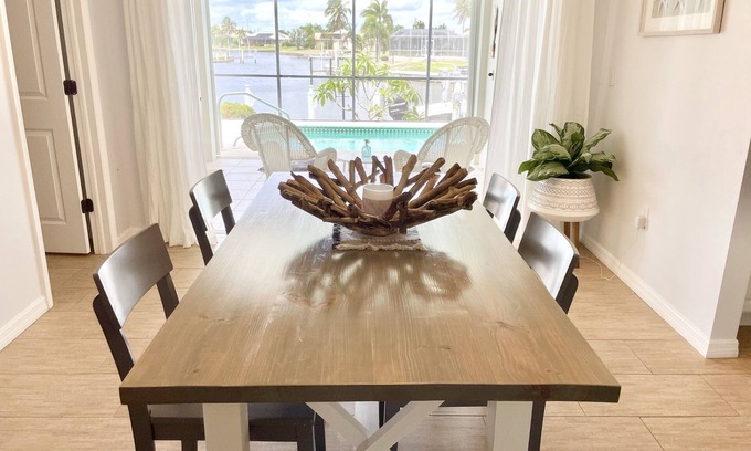 Burnt Store Isles Casa | Beautiful waterfront home