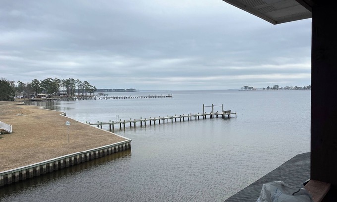 Belhaven Cabaña | Beautiful Waterfront Cottage on the Pungo River