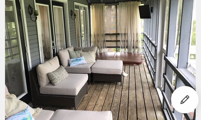 Lake Murray of Richland Casa | Beautiful waterfront lake house w water views!!!