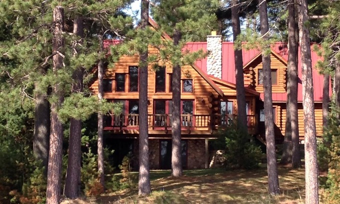 Tomahawk Casa | Hermosa propiedad frente al mar con impresionantes vistas.
