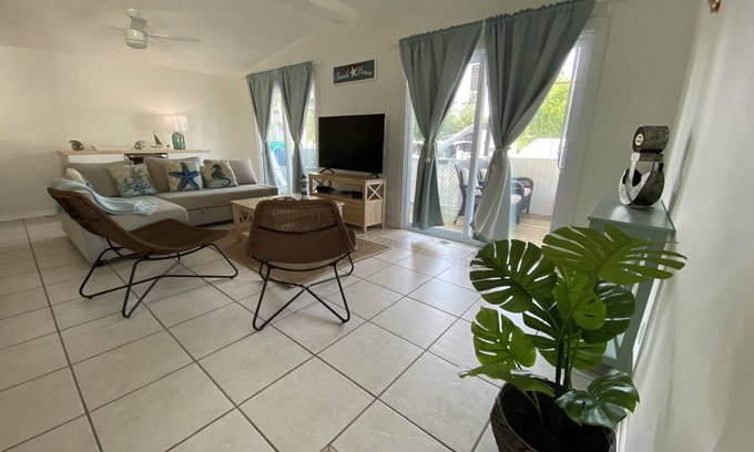 Twin Lakes Casa | Beautiful waterfront home on the bay, a piece of heaven!