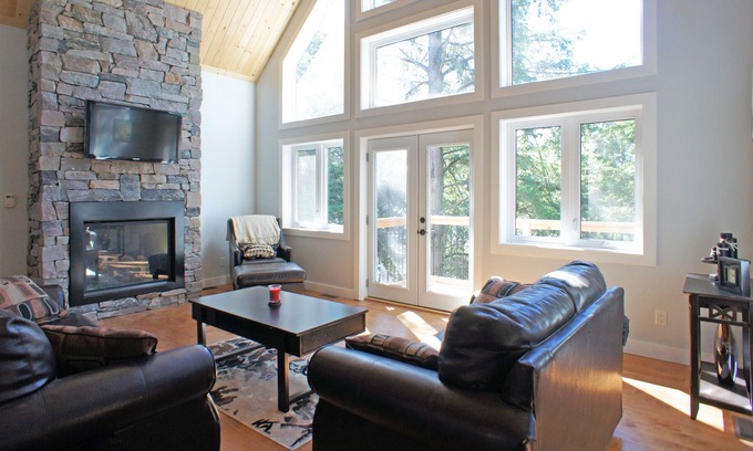 Dysart et al Cabaña | Beautiful Year Round Cottage