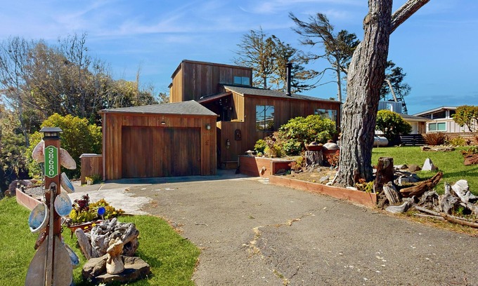 Gualala Casa | Beautifully Crafted Ocean View Home w/ Fireplace & WiFi - Walk to Town/Beach