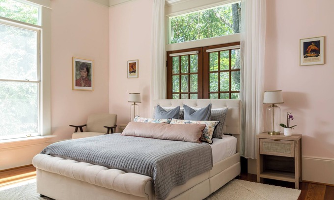 Athens Cama Y Desayuno | Beautifully designed Two Bedroom Suite