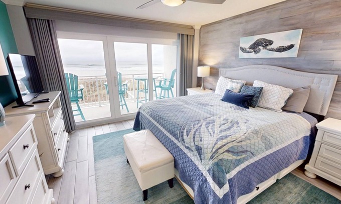 Thomas Drive Condominio | Sillas de playa incluidas Condominios bellamente renovados Servicio de playa 1er piso