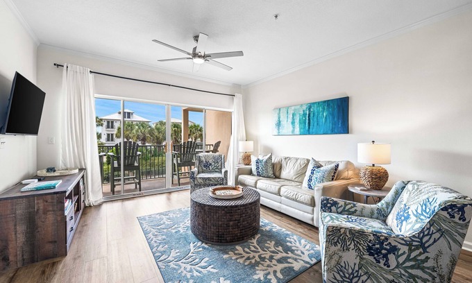 Frangista Beach Condominio | Beautifully remodeled condo with 3 minute walk to private, deeded beach!