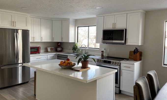 Layton Casa | Beautifully Remodeled Home in a Wonderful Neighborhood!