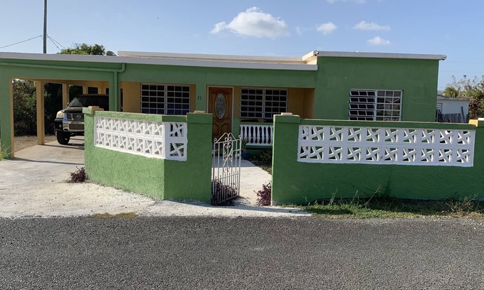 Frederiksted Southeast Casa | Beautifully Renovated Home/Easy Walk to the Beach/Great Getaway for the Family🔥