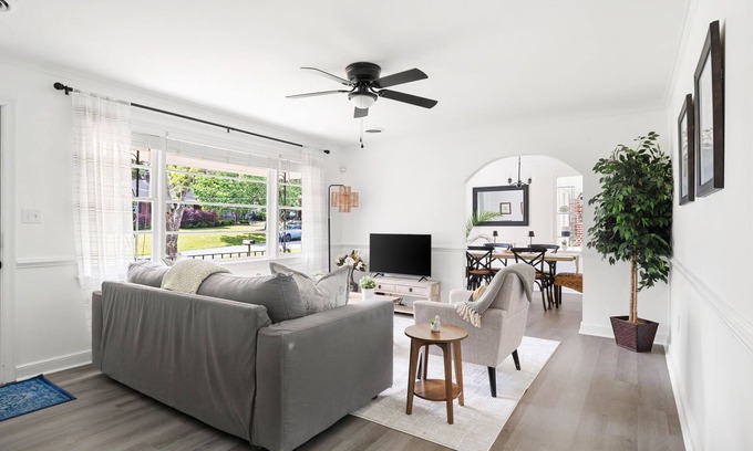 Hanahan Casa | Beautifully renovated 3-bedroom house near Charleston, Park Circle and beaches