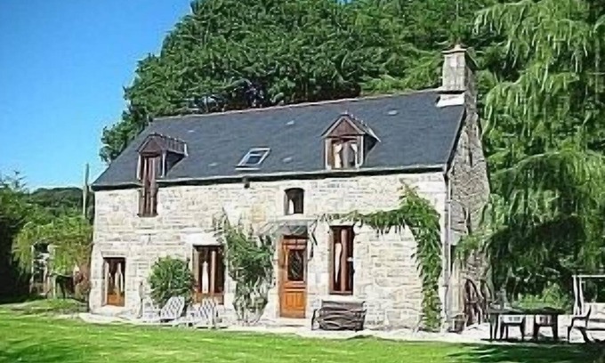 Le Gast Cabaña | Casa de campo recientemente reformado en gran jardín privado en el borde del bosque