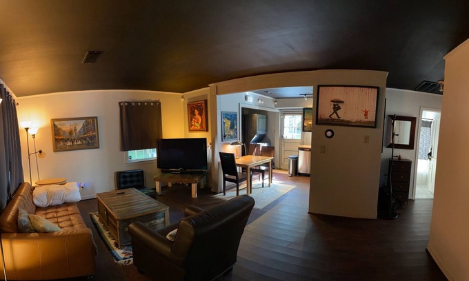 North Charlotte Casa | Beautifully Renovated Home Near NoDa & Plaza Midwood