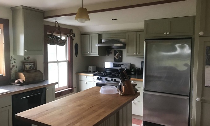 Underhill Otro | Beautifully Restored Farmhouse at base of Mt Mansfield