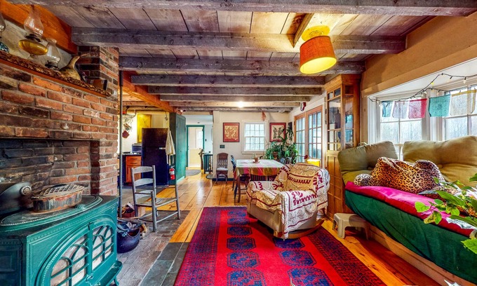 Calais Casa | Beautifully Restored Colonial Home on First Settler’s Site - Dog-Friendly