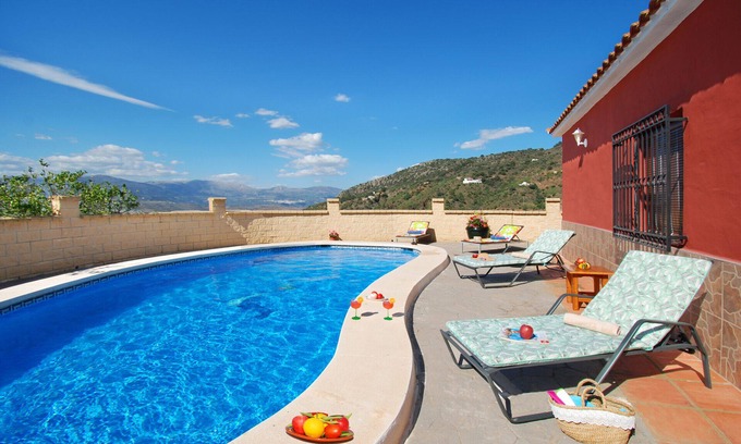 Comares Villa | Hermosa villa campestre acogedora (6 personas) con gran piscina