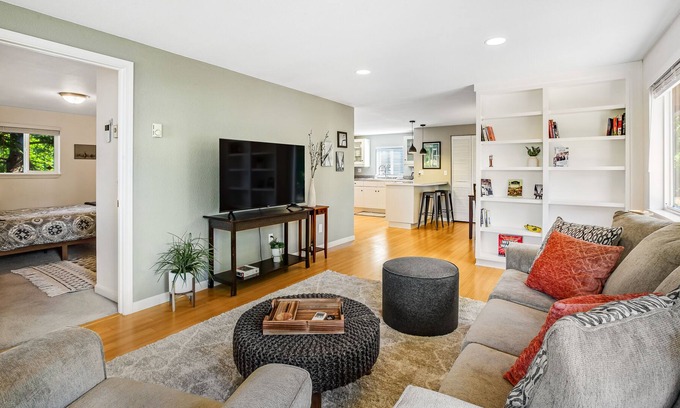 University Place Casa | Beautifully updated home with enclosed yard, deck, WiFi, & W/D - near everything