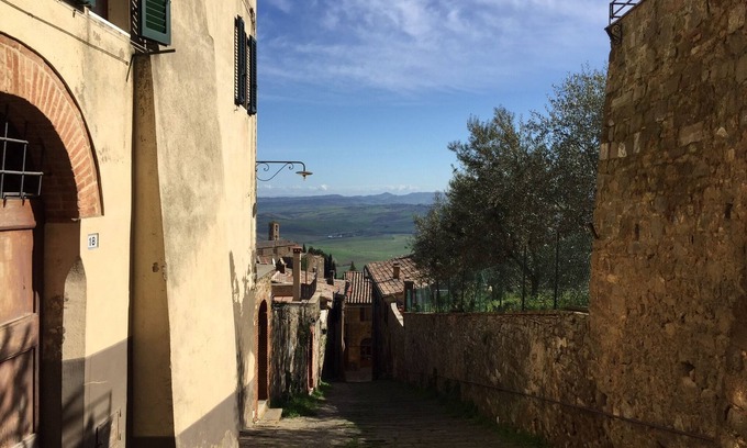 Montalcino Apartamento | Belleza y serenidad en una prima Montalcino Lugar donde pueden dormir 4 adultos.