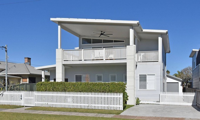 Swansea Casa | Beauty on Belmont Hampton Inspired Lakeside Luxury