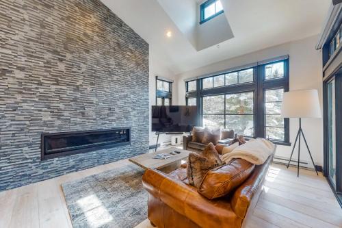 Highlands Townhomes Casa | Beaver Creeks Meadows Ski-In Ski-Out