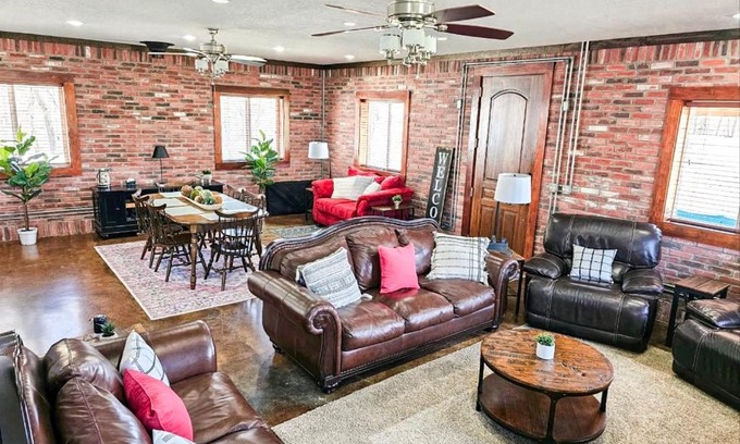 Lowell Casa | Beaver Lake Hideaway