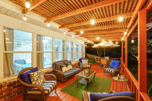 Springdale Casa | Beaver Lake Retreat with Deck Paddle, Bike, Relax!
