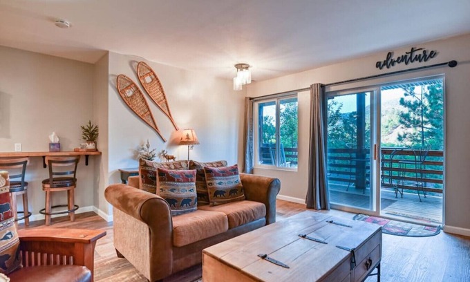 Green Mountain Falls Apartamento | Beaver Lodge MTN Town Escape GMF