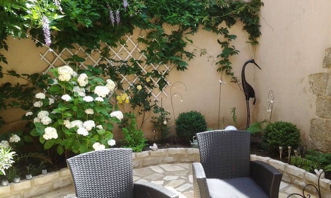 Malicorne-sur-Sarthe Casa | CAMA Y DESAYUNO CON BAÑO PRIVADO - B