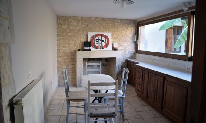 Auriac-du-Perigord Cama Y Desayuno | Bed and breakfast in the heart of a village rich in heritage and hiking trails