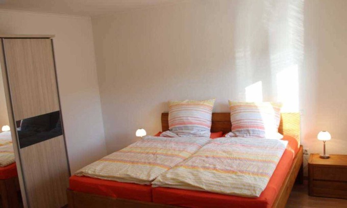 Leer Cabaña | Cama y desayuno C - Casa de huéspedes An der Fehnroute II, 11041